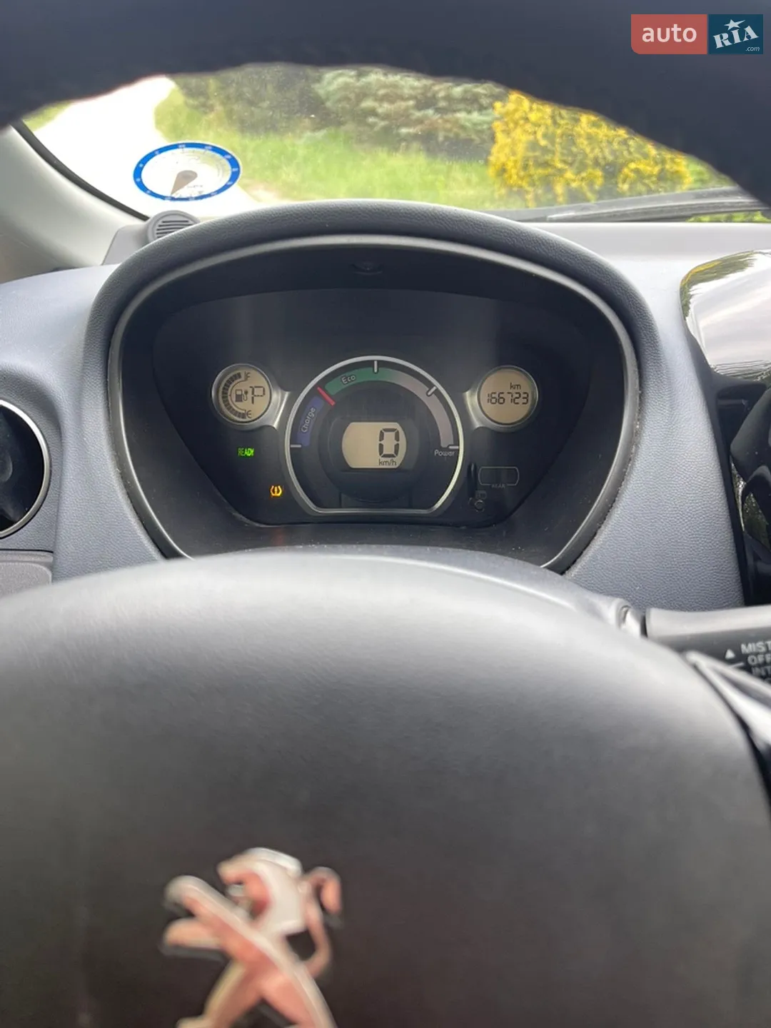 2015 Peugeot iOn - мініатюра 18