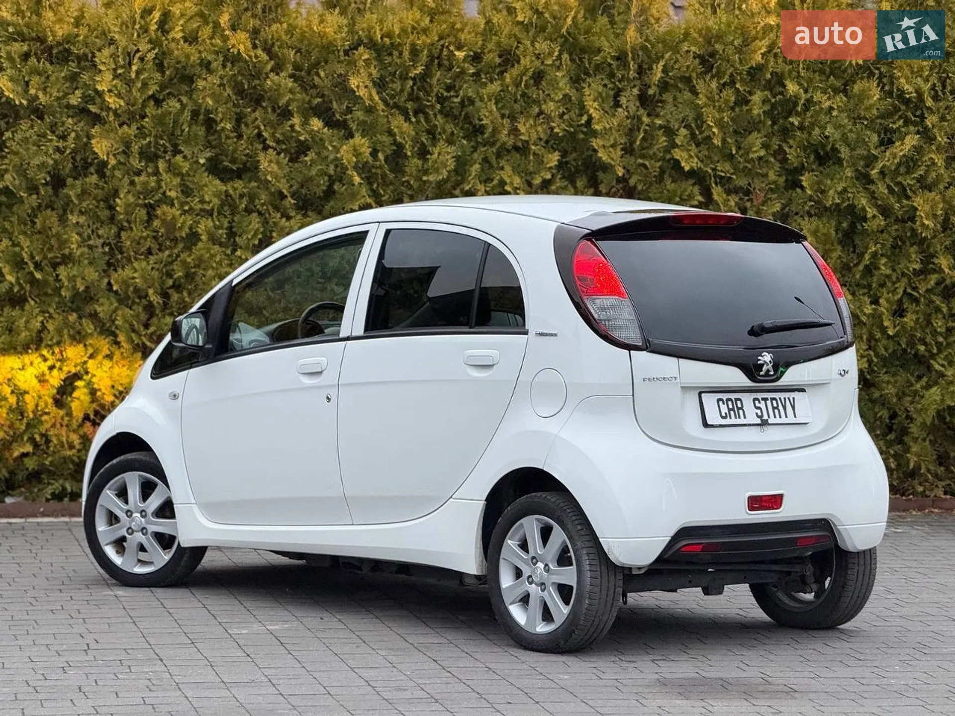 2019 Peugeot iOn - мініатюра 15