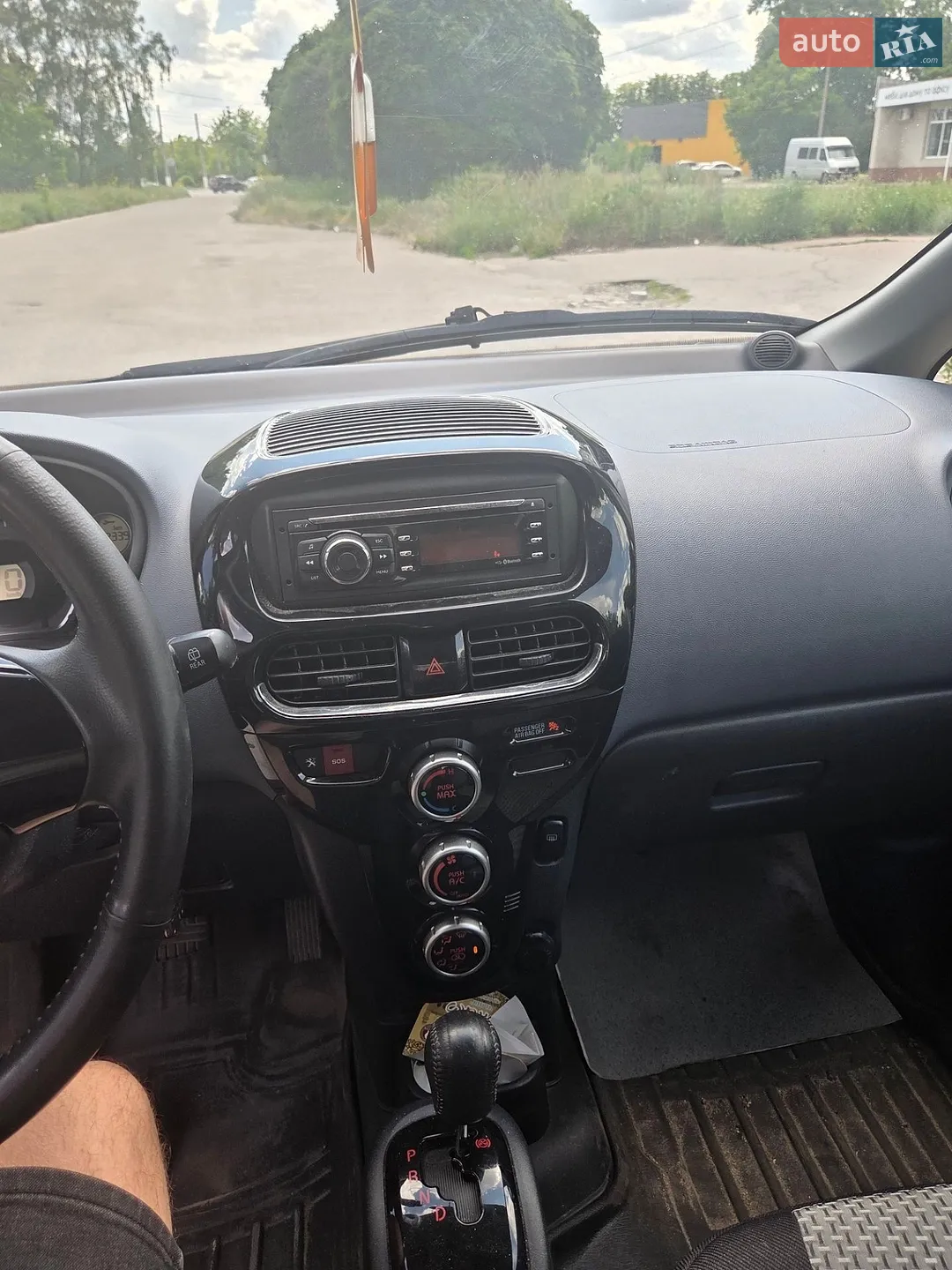 2012 Peugeot iOn - мініатюра 11