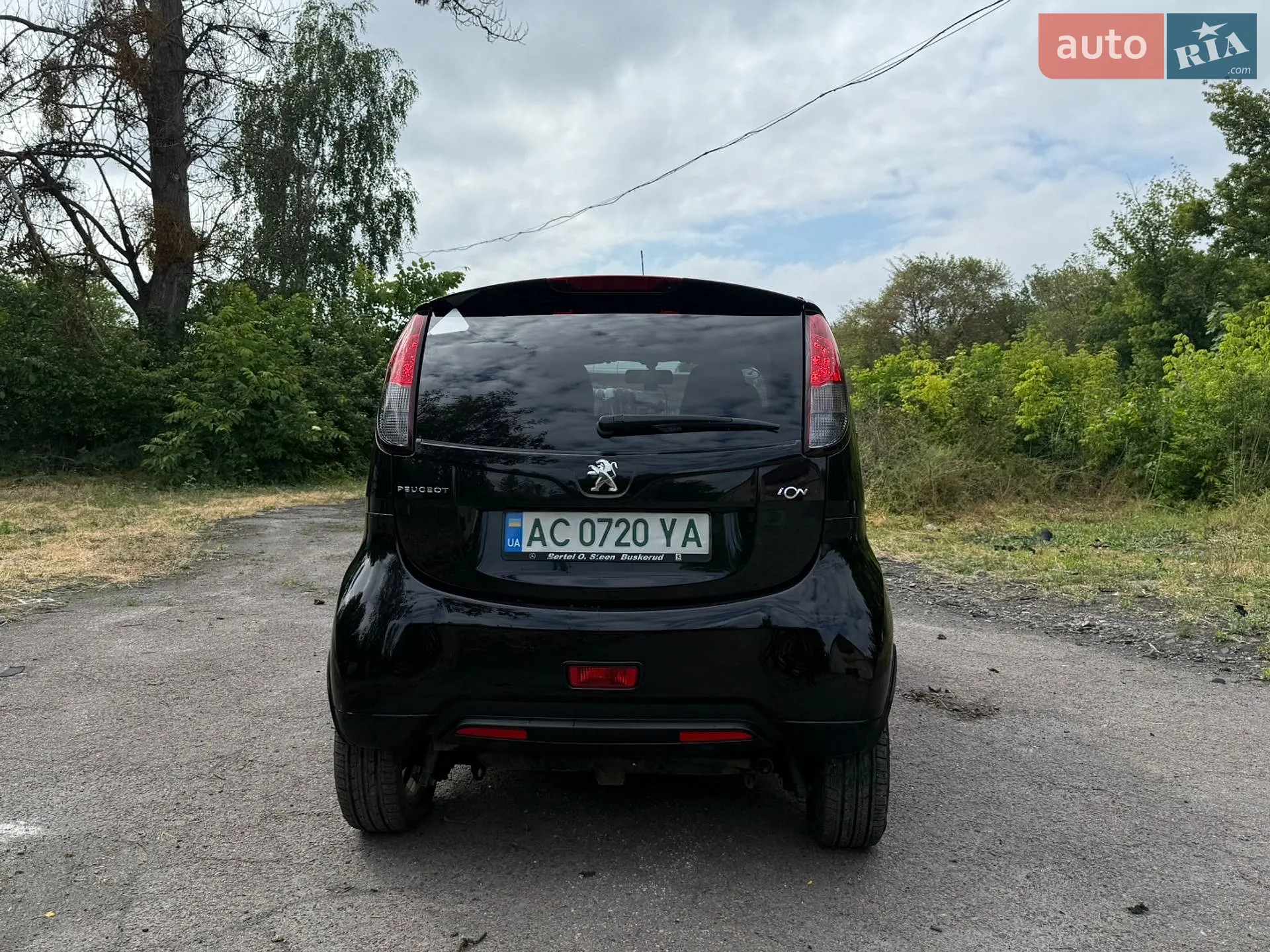 2015 Peugeot iOn - мініатюра 14
