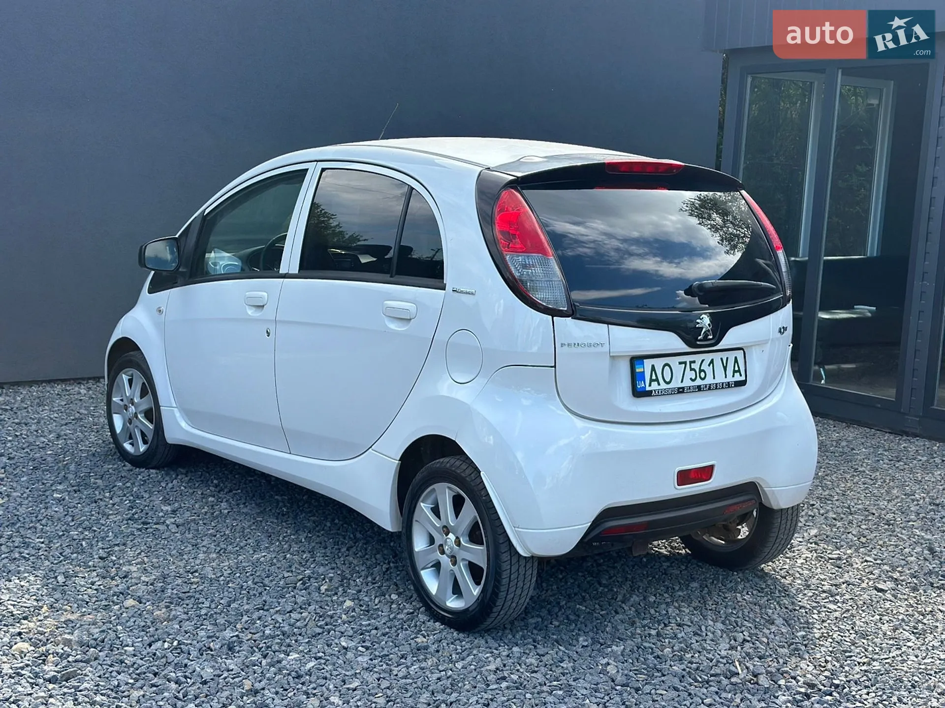 2011 Peugeot iOn - мініатюра 5