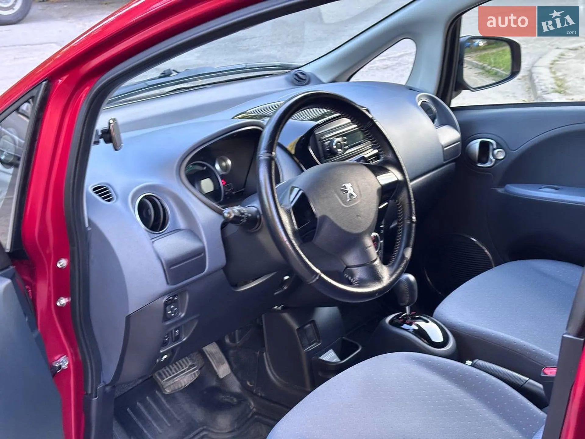 2014 Peugeot iOn - мініатюра 16