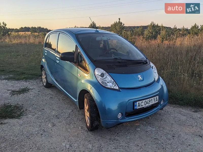 Peugeot iOn 2015