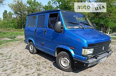 Мінівен Peugeot J5 1991 в Єланці