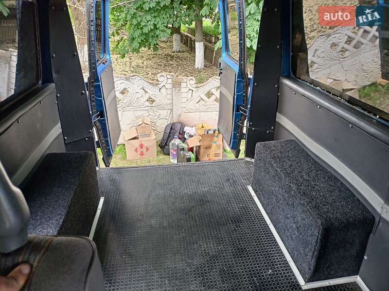 Мінівен Peugeot J5 1991 в Єланці