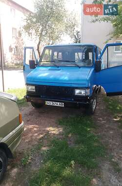 Другие автобусы Peugeot J5 1992 в Мукачево