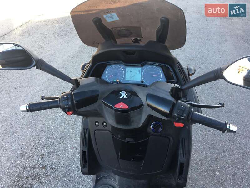 Макси-скутер Peugeot Metropolis 2017 в Львове