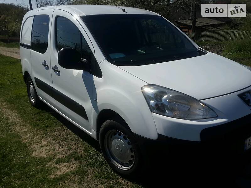 Peugeot Partner 2012 года
