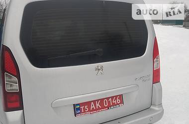 Вантажопасажирський фургон Peugeot Partner 2012 в Житомирі