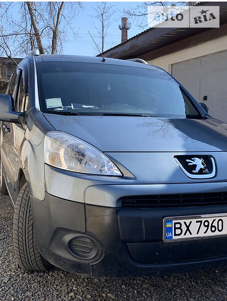 Вантажопасажирський фургон Peugeot Partner 2012 в Хмельницькому фото 21 Вантажопасажирський фургон Peugeot Partner 2012 в Хмельницькому