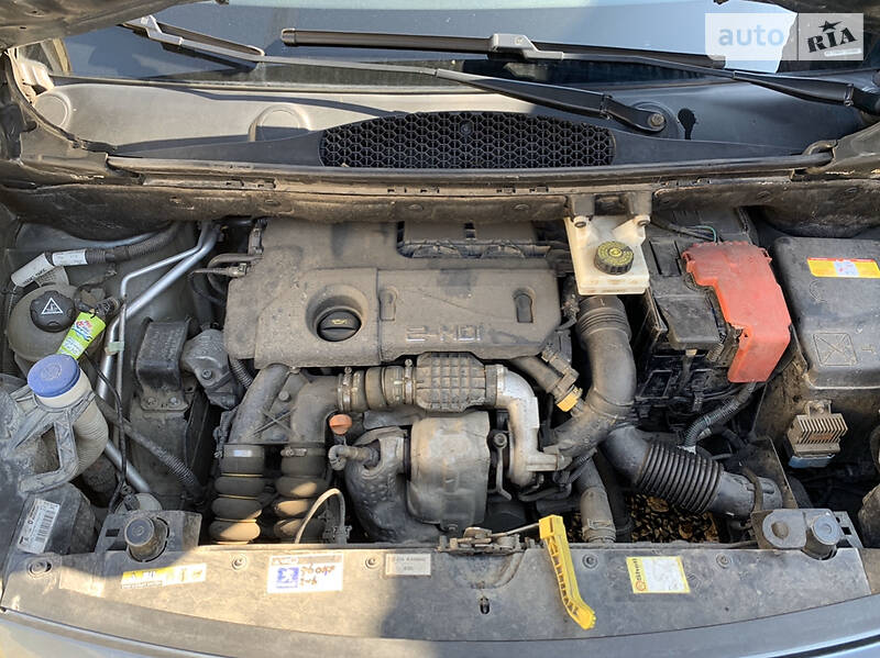 Вантажопасажирський фургон Peugeot Partner 2012 в Хмельницькому фото 26 Вантажопасажирський фургон Peugeot Partner 2012 в Хмельницькому