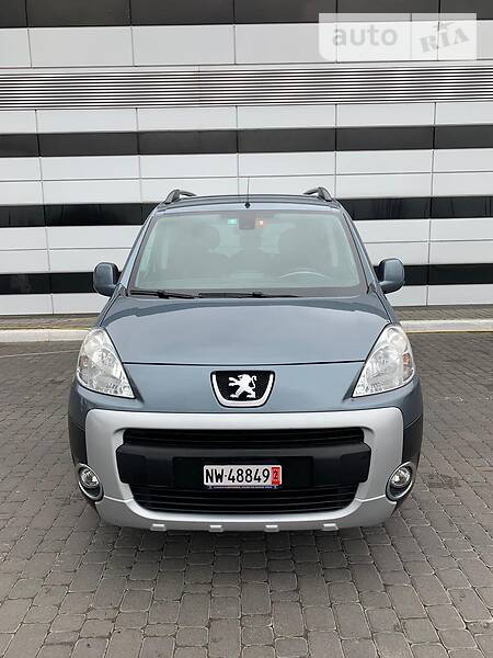 Мінівен Peugeot Partner 2011 в Рівному
