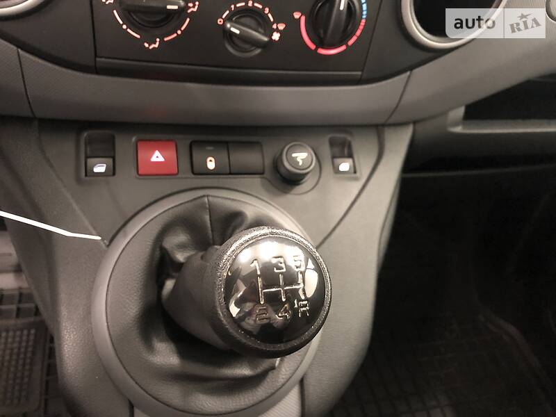 Універсал Peugeot Partner 2017 в Києві фото 12 Універсал Peugeot Partner 2017 в Києві