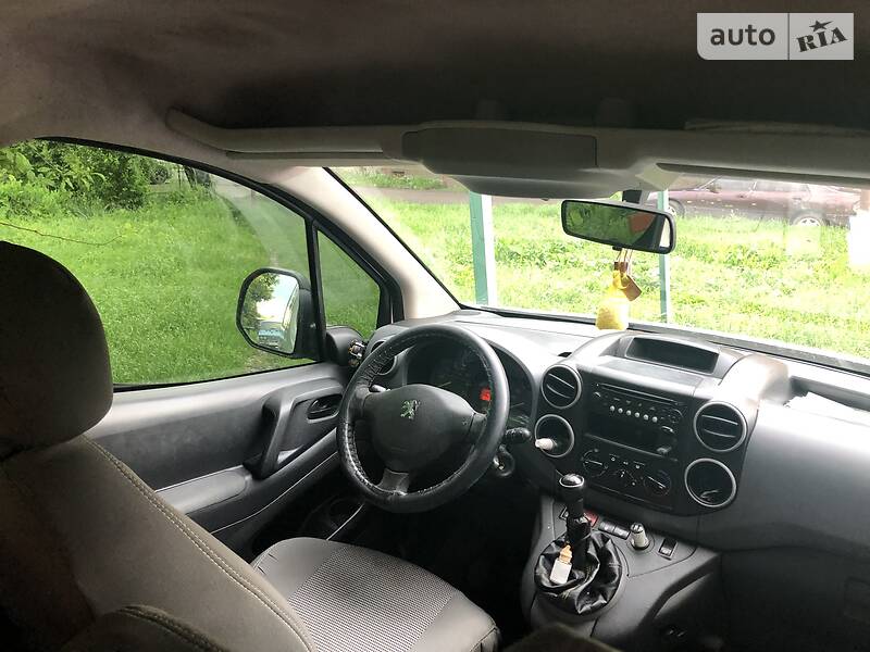 Минивэн Peugeot Partner 2009 в Волочиске