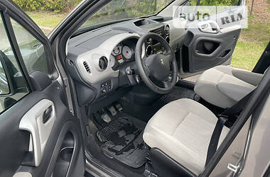 Минивэн Peugeot Partner 2011 в 
