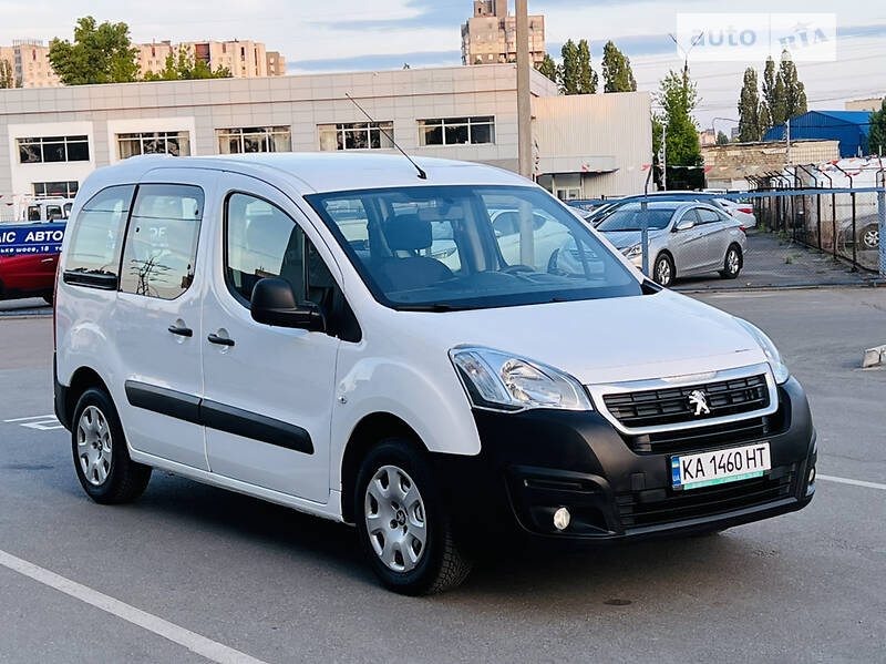 Универсал Peugeot Partner 2016 в Киеве