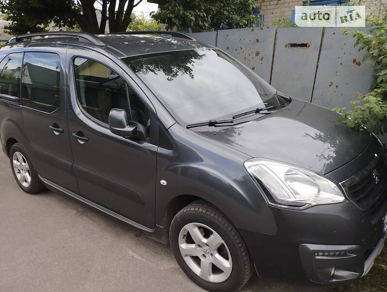 Минивэн Peugeot Partner 2016 в 