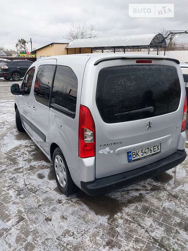 Пикап Peugeot Partner 2009 в Остроге