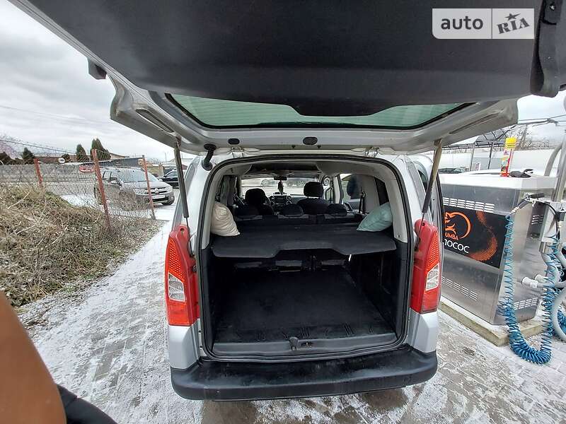 Пикап Peugeot Partner 2009 в Остроге