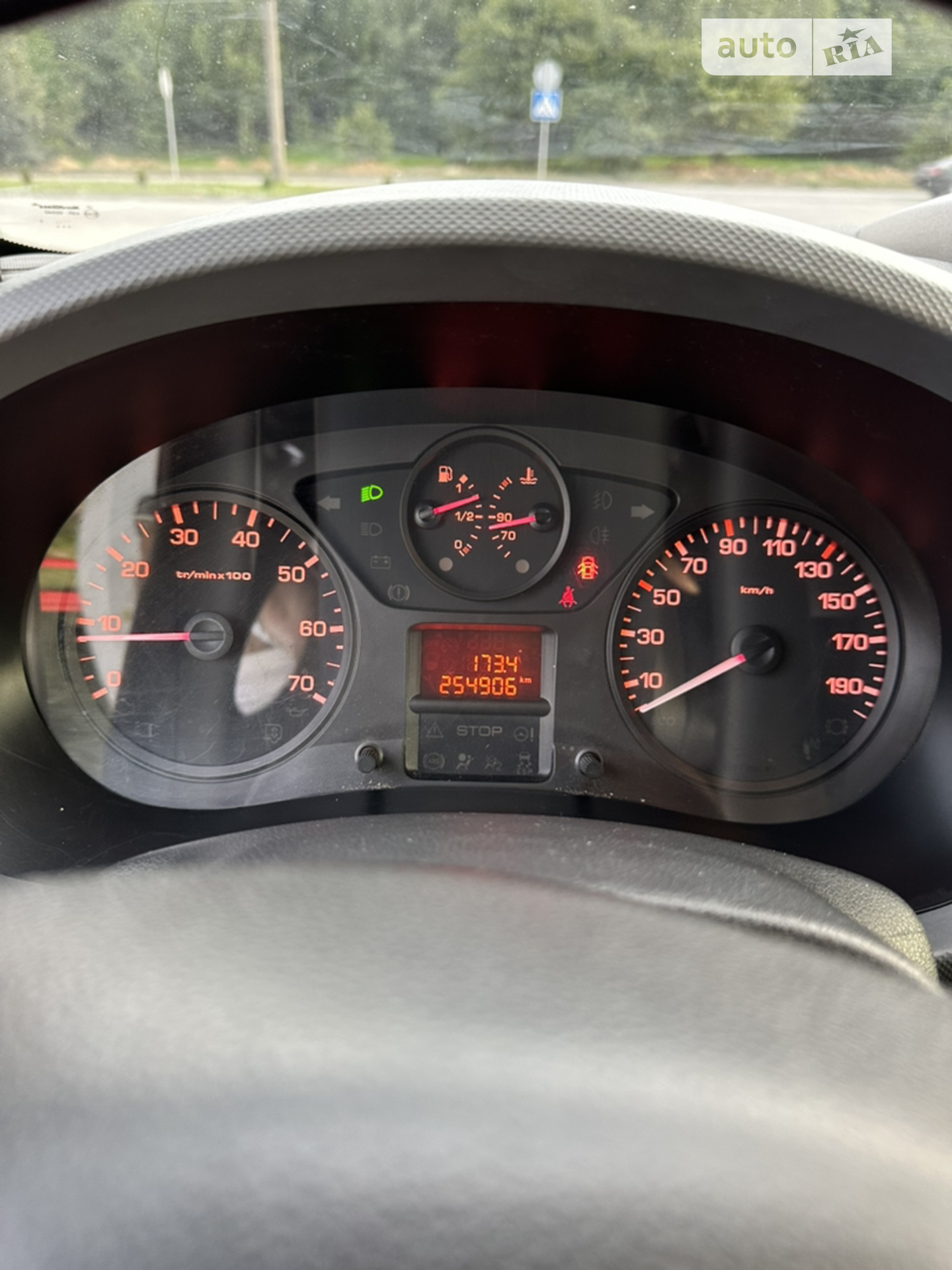 2013 Peugeot Partner - мініатюра 3