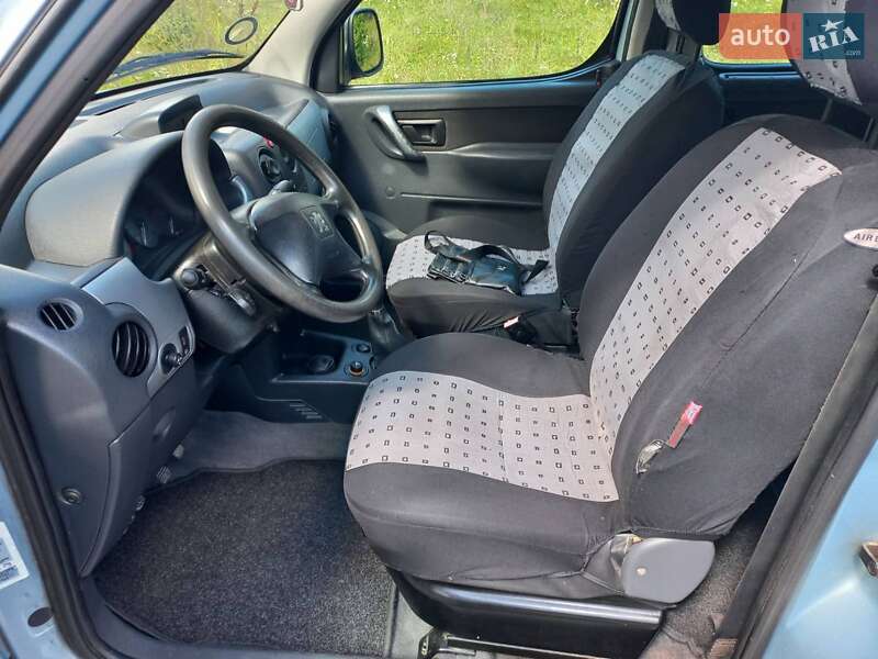 Минивэн Peugeot Partner 2004 в Староконстантинове