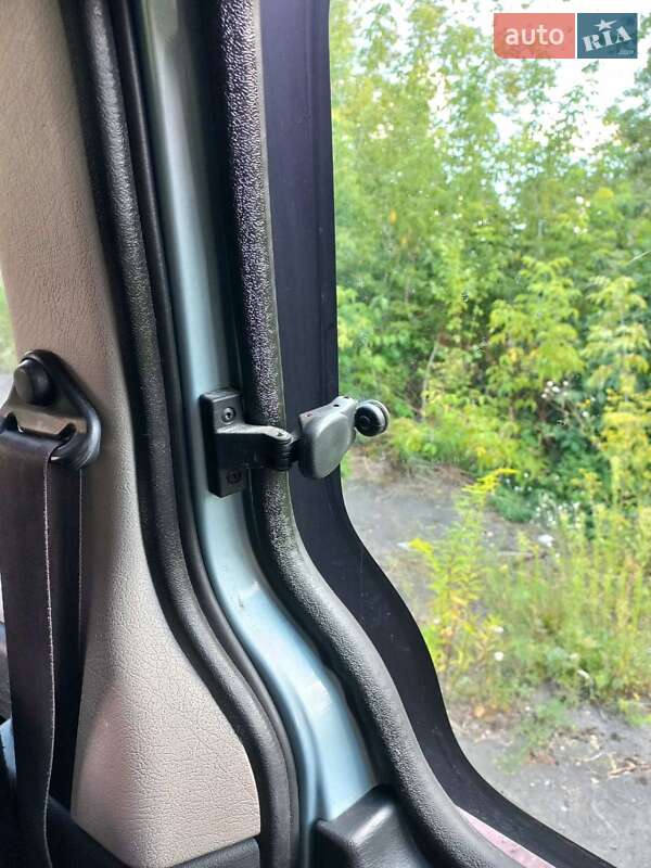 Минивэн Peugeot Partner 2004 в Староконстантинове