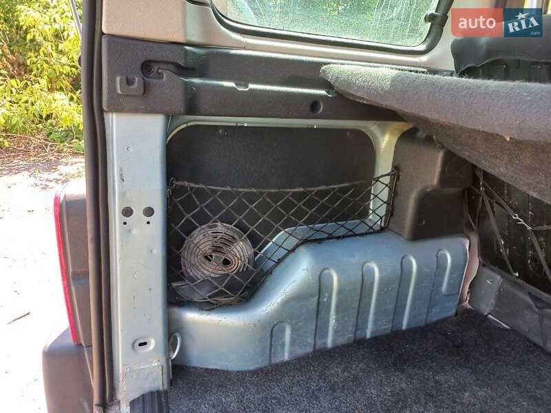 Минивэн Peugeot Partner 2004 в Староконстантинове