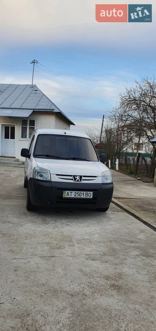 2011 Peugeot Partner - мініатюра 16