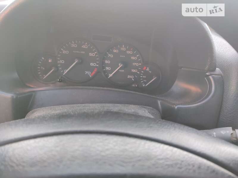 Грузопассажирский фургон Peugeot Partner 2005 в Львове