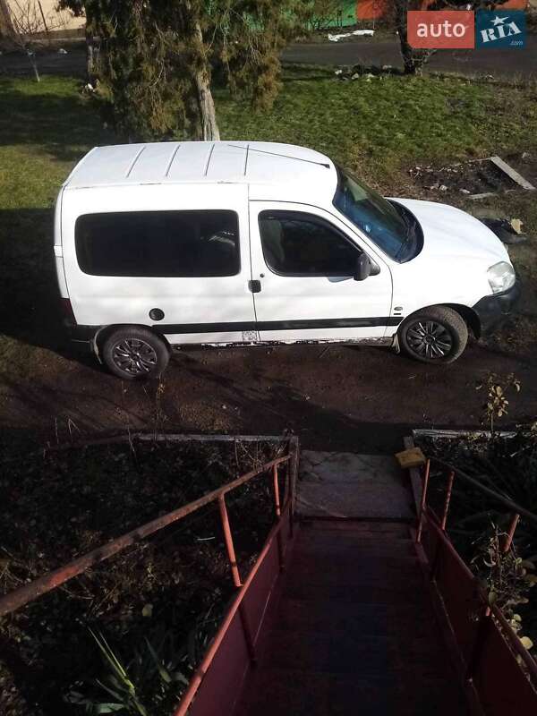 Минивэн Peugeot Partner 2004 в Смеле