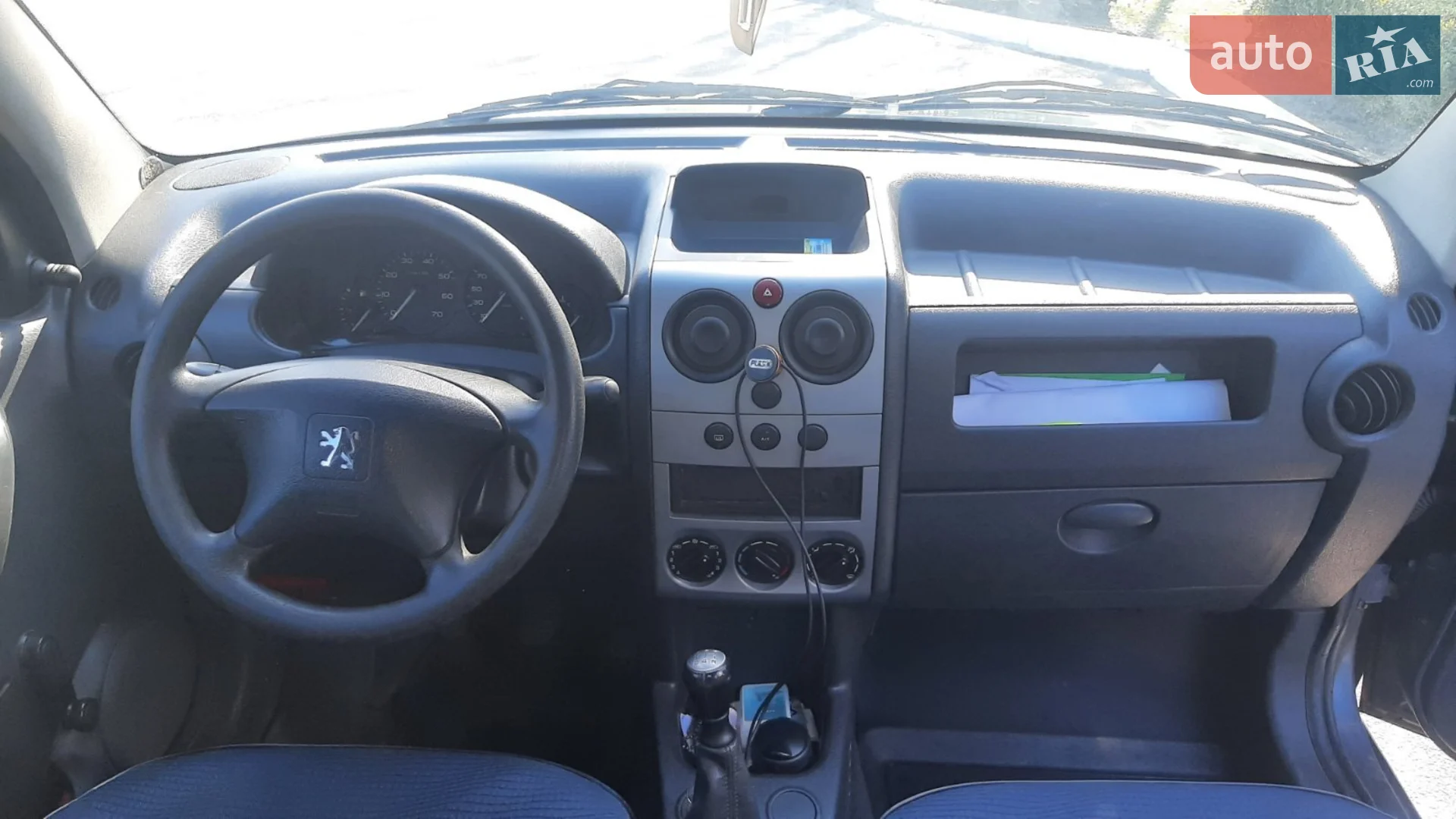 2011 Peugeot Partner - мініатюра 15