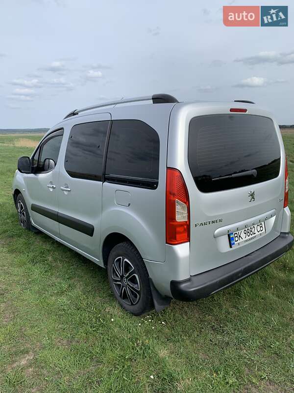 Мінівен Peugeot Partner 2011 в Рівному