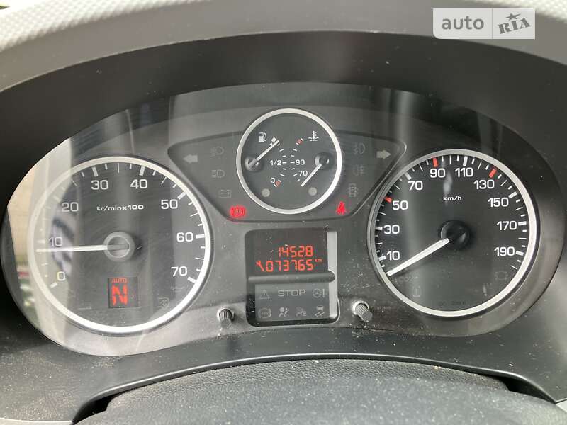 Вантажний фургон Peugeot Partner 2017 в Нетішині