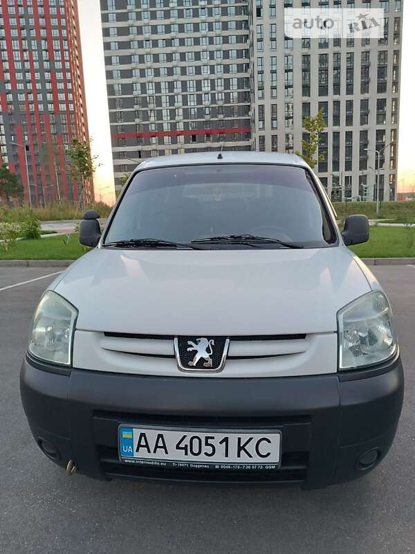 Мінівен Peugeot Partner 2006 в Києві
