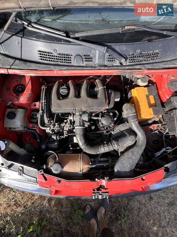 Минивэн Peugeot Partner 1998 в Покровске