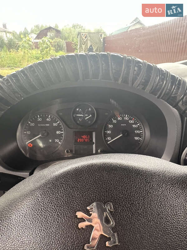 Минивэн Peugeot Partner 2010 в Звягеле