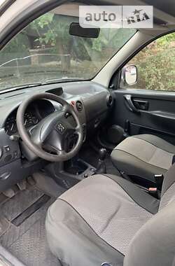 Грузовой фургон Peugeot Partner 2006 в 