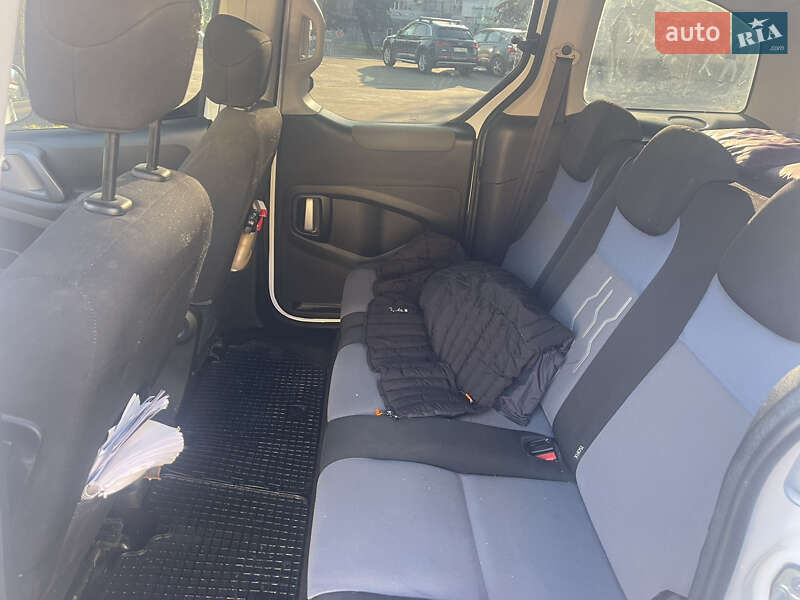 Мінівен Peugeot Partner 2013 в Тернополі