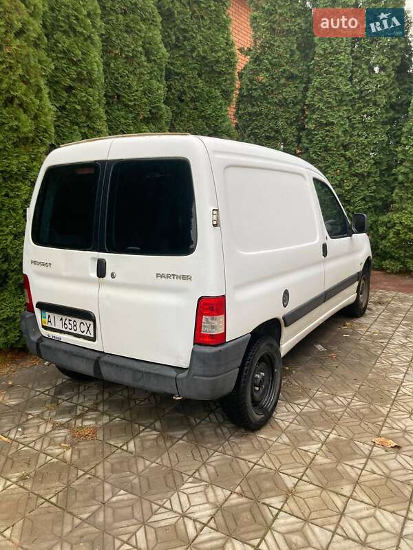 Вантажопасажирський фургон Peugeot Partner 2008 в Броварах