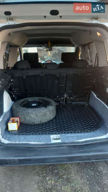 Мінівен Peugeot Partner 2017 в Здолбуніві фото 10 Мінівен Peugeot Partner 2017 в Здолбуніві