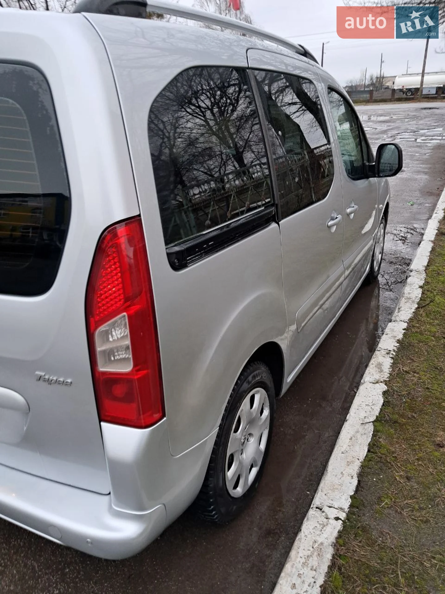 2011 Peugeot Partner - мініатюра 6