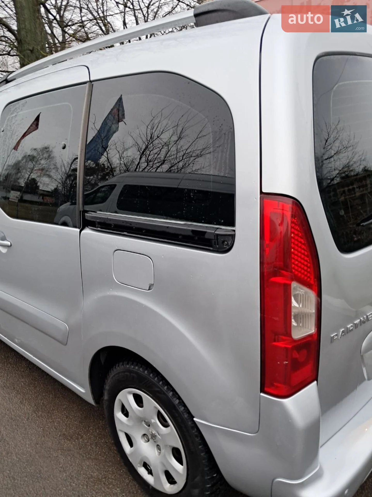 2011 Peugeot Partner - мініатюра 12