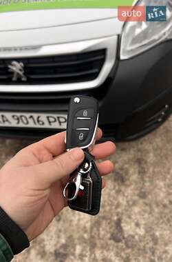 Вантажний фургон Peugeot Partner 2018 в Гатне