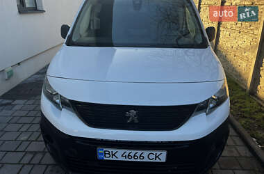 Вантажний фургон Peugeot Partner 2020 в Рівному