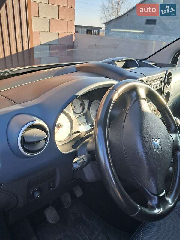 Минивэн Peugeot Partner 2011 в Сарнах