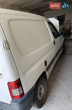 Грузовой фургон Peugeot Partner 2010 в 
