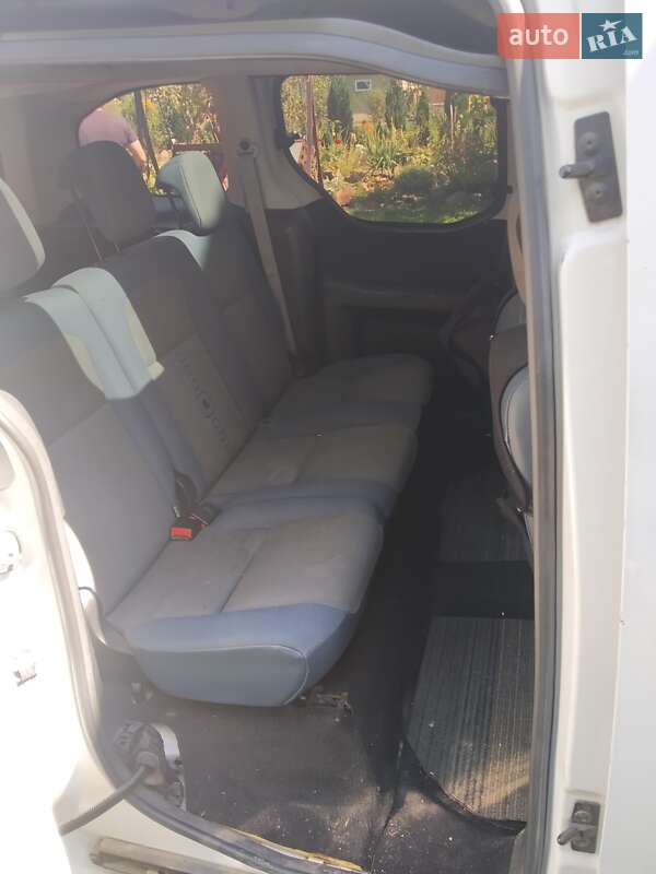 Мінівен Peugeot Partner 2012 в Яремчі фото 8 Мінівен Peugeot Partner 2012 в Яремчі