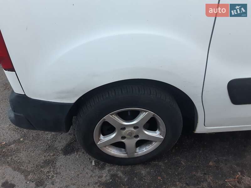Мінівен Peugeot Partner 2009 в Києві