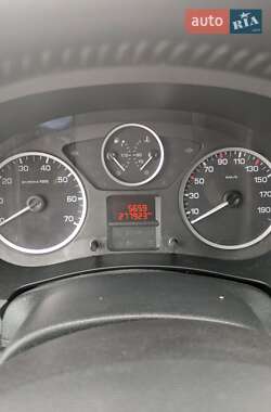 Минивэн Peugeot Partner 2010 в 