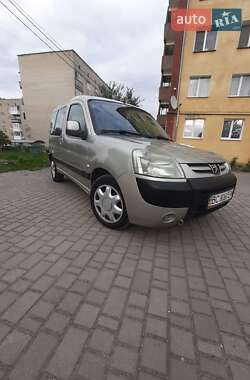 Минивэн Peugeot Partner 2005 в Шумске